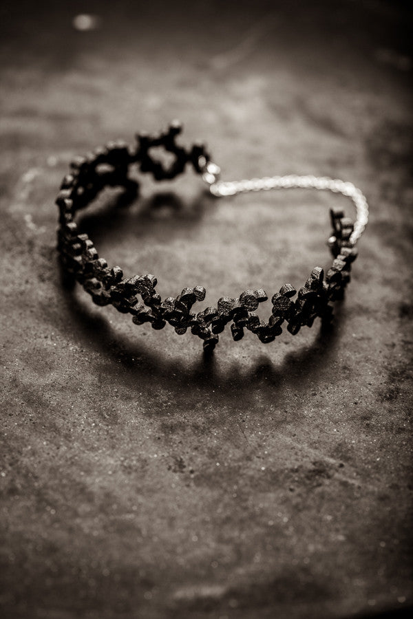 Tubii matte black bracelet