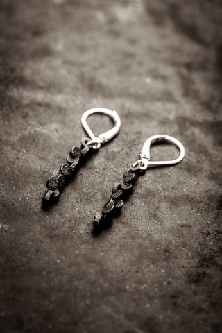 Tubii matte black earrings